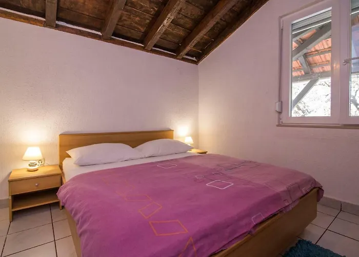 Сasa de vacaciones House Cvita