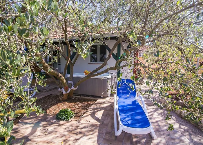 House Cvita * ビオグラード・ナ・モル